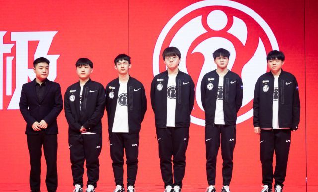 我国选手顶 我国选手顶