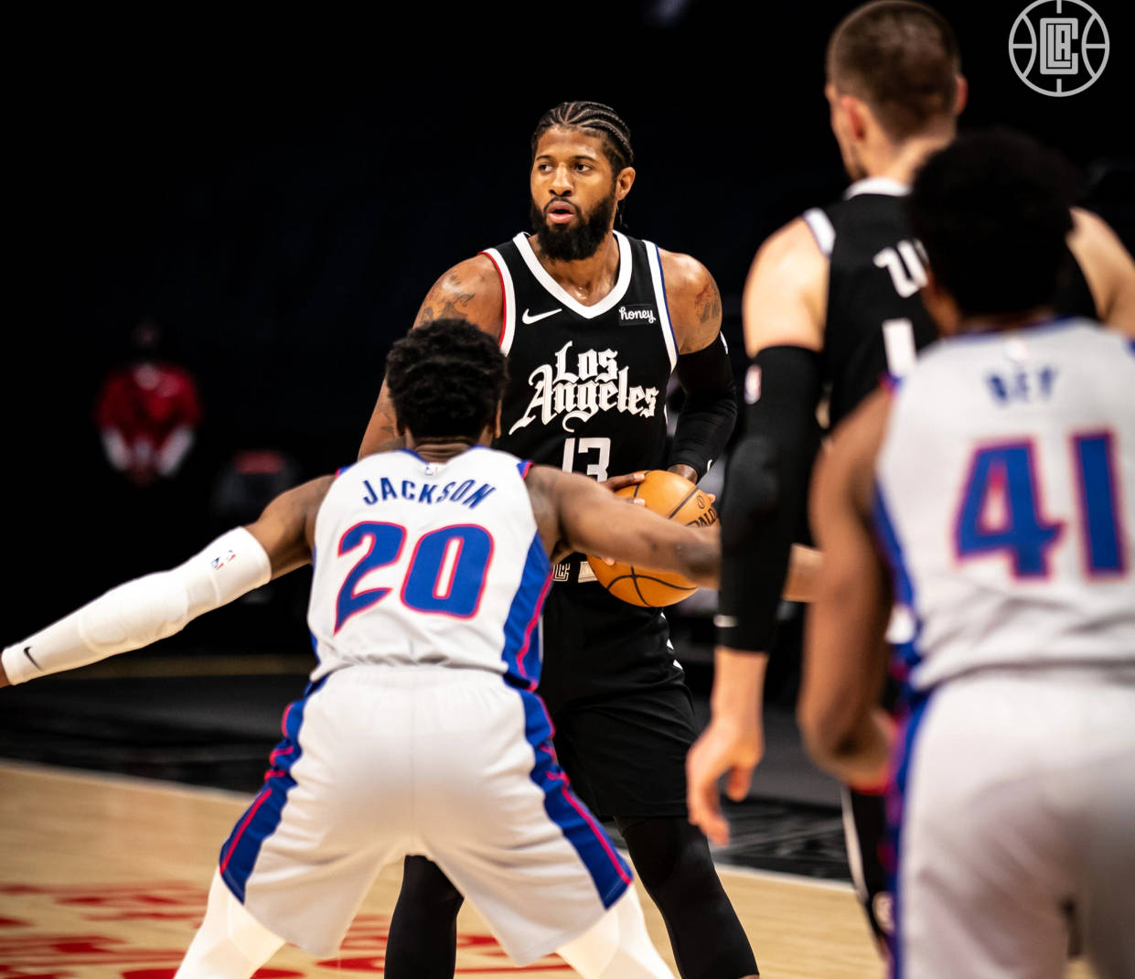 导致连带的 导致连带的